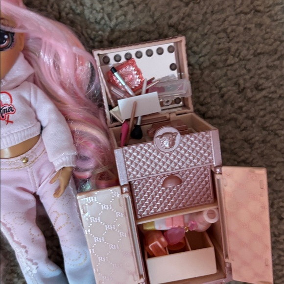 rainbow high costume ball bella parker & kia heart doll lot - Picture 3 of 3